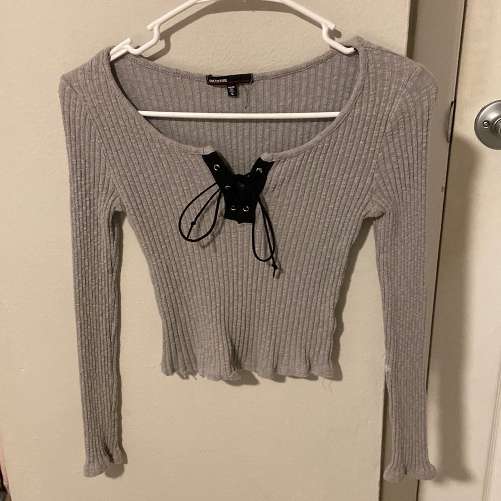 Soft cotton long sleeve crop top